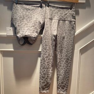 Beyond Yoga gray Leopard Cropped Top and Leggings